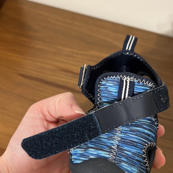 Gently Used Nautica Kids Water Shoe Closed-Toe Sport Sandal in Kettle Gulf Blue - Picture 7 of 14